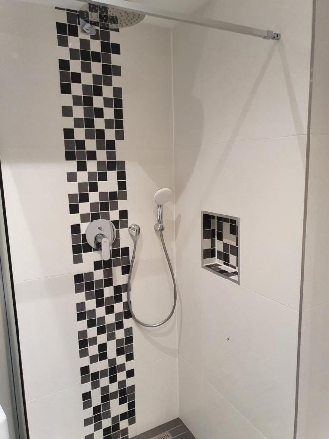 Smarte Dachgeschosswohnung Mit 2 Terrassen Direkt Am Hauptbahnhof Viena Exterior foto